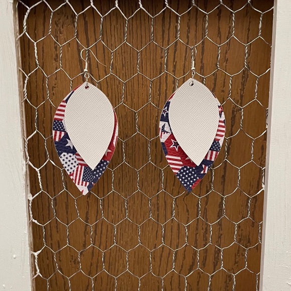 Fourth of July earrings - Picture 11 of 14